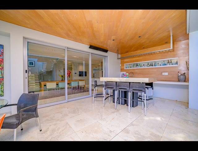 6 BEDROOM FREEHOLD FOR SALE IN BALLITO CENTRAL